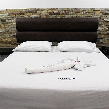 Hotel Amatista Suite Medellín Zewnętrze zdjęcie